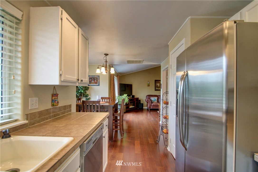 24303 Lee Road Mount Vernon, WA 98274 - Photo 18 of 39 Gallery Image 18