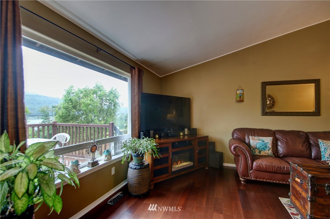 24303 Lee Road Mount Vernon, WA 98274 - Photo 7 of 39 Gallery Image 7