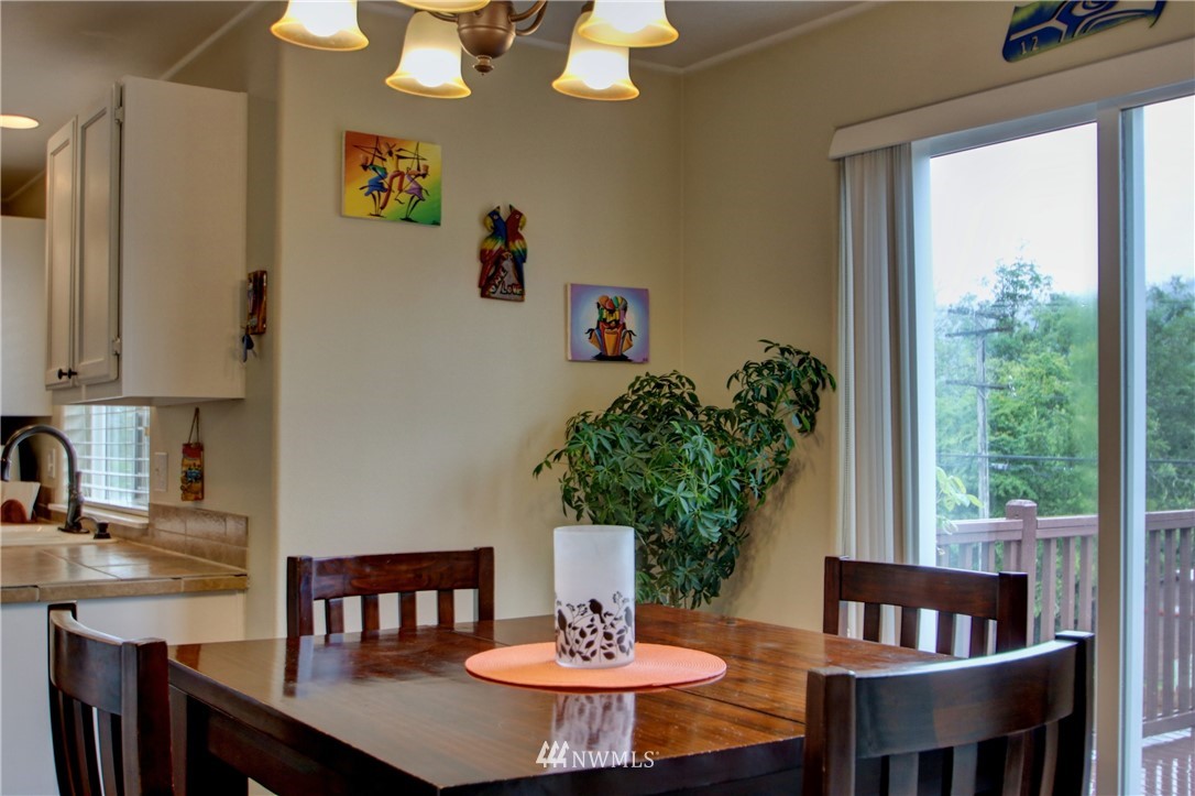 24303 Lee Road Mount Vernon, WA 98274 - Photo 10 of 39 Gallery Image 10