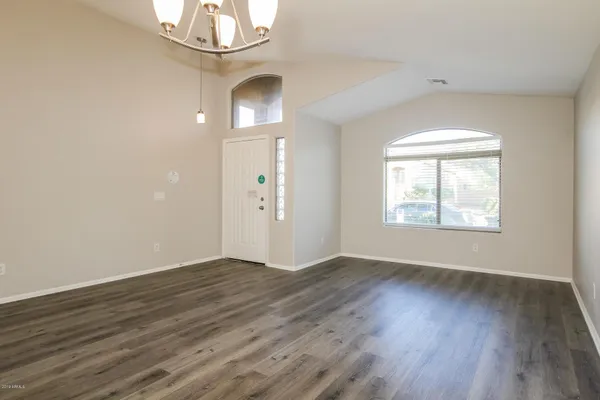 $2,000 | 614 East Jeanne Lane, San Tan Valley, AZ 85140