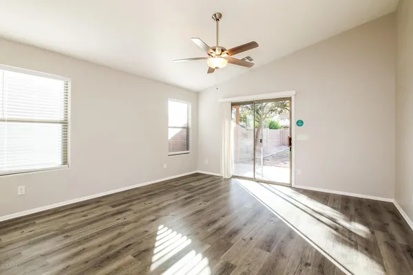 $2,000 | 614 East Jeanne Lane, San Tan Valley, AZ 85140