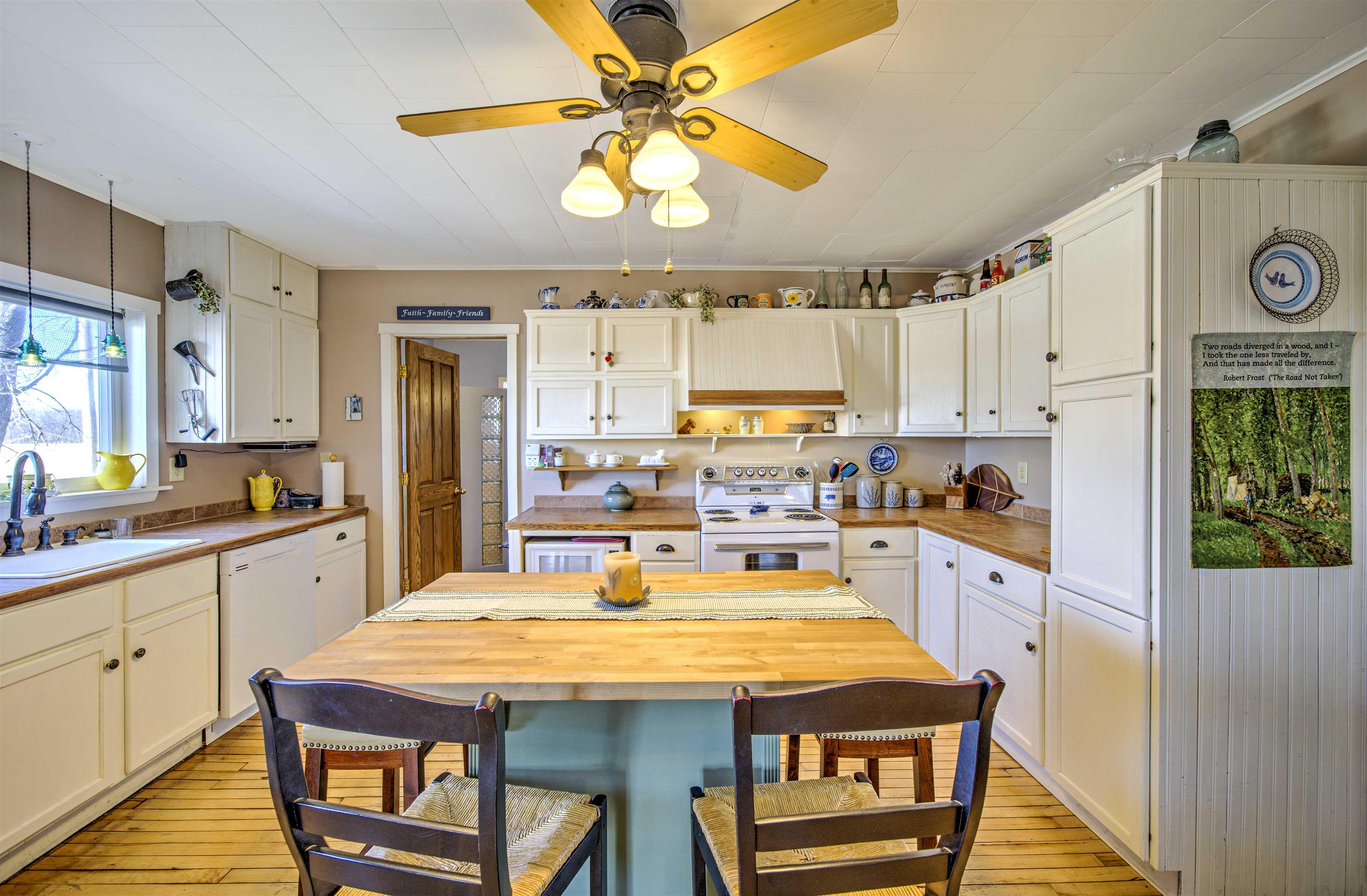 N916 County Rd H Fremont, WI 54940 - Photo 11 of 75