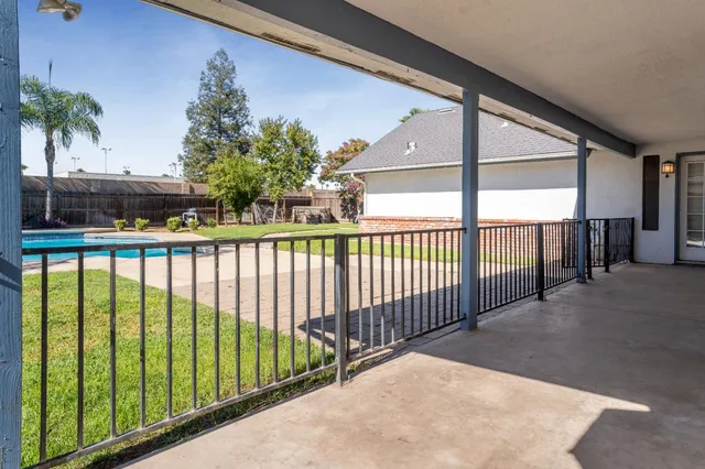 $539,900 | 744 West Magill Avenue, Fresno, CA 93704