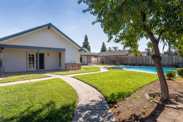 $539,900 | 744 West Magill Avenue, Fresno, CA 93704