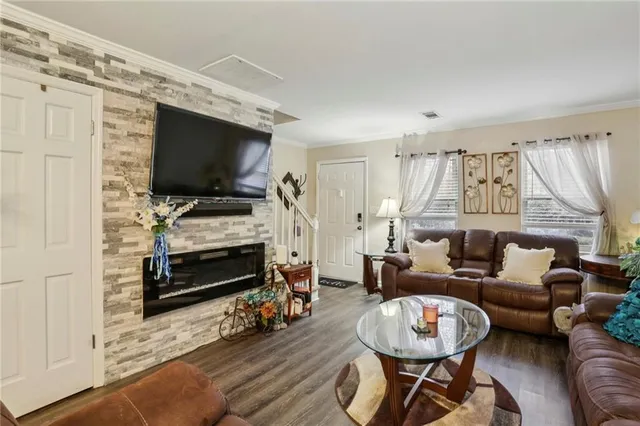 $239,999 | 105 North River Drive, Unit C, Atlanta, GA 30350