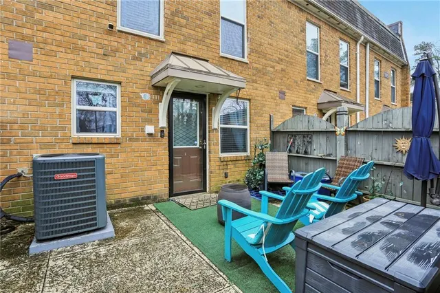 $239,999 | 105 North River Drive, Unit C, Atlanta, GA 30350