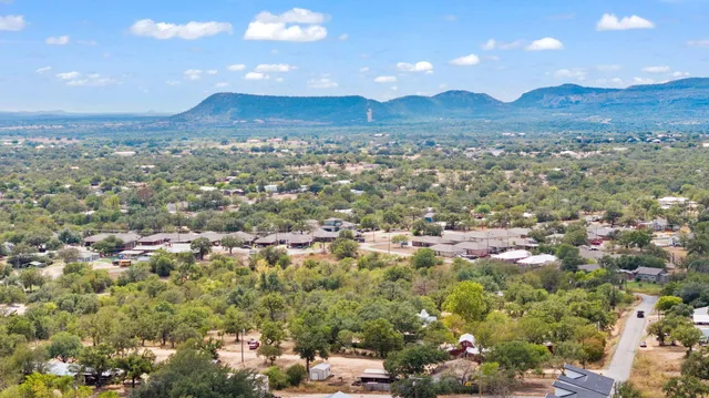 $699,000 | 2403 Maple Lane, Kingsland, TX 78639