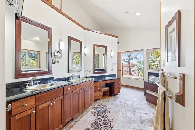 $2,000,000 | 640 Diamond Point Drive, Oak Point, TX 75068