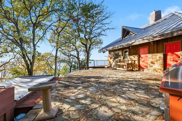 $2,000,000 | 640 Diamond Point Drive, Oak Point, TX 75068