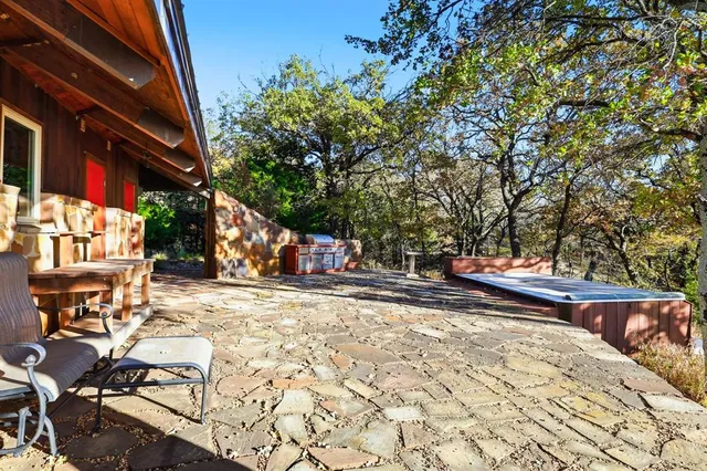 $2,000,000 | 640 Diamond Point Drive, Oak Point, TX 75068