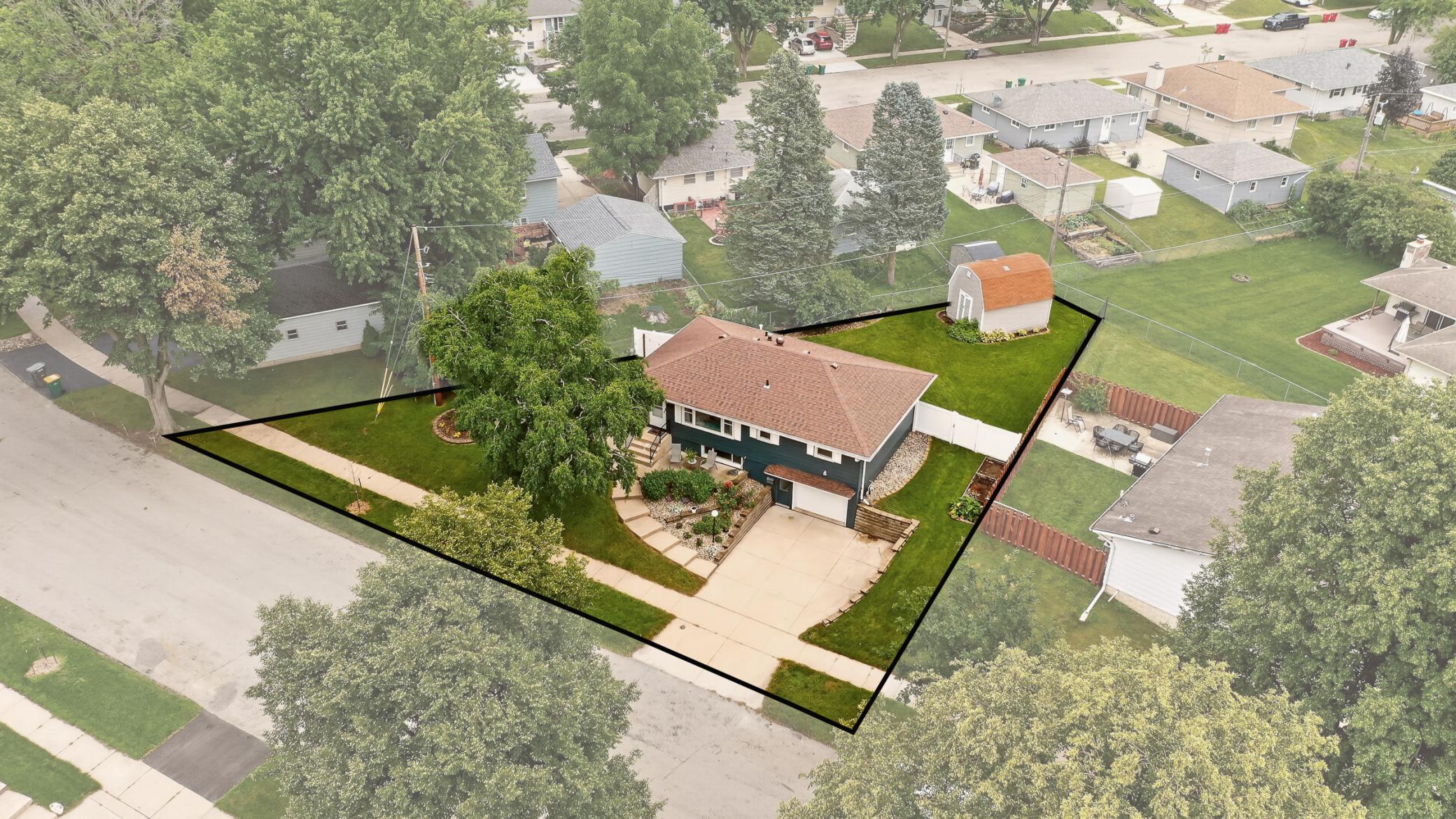1810 25th Avenue Northwest Rochester, MN 55901 - Photo 33 of 38