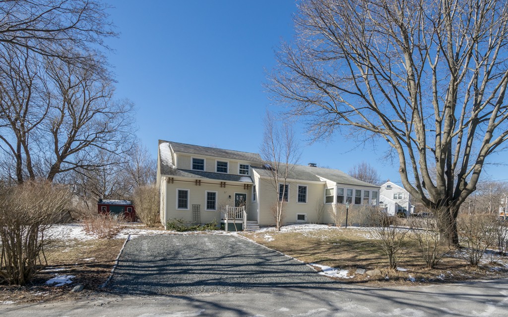 6 Meadow Road Rockport, MA 01966 - Photo 1 of 30 Gallery Image 1