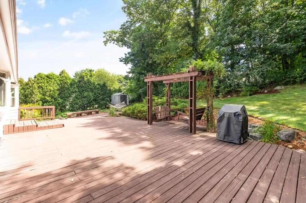 7 Lawrence Lane Lexington, MA 02421 - Photo 21 of 24 Gallery Image 21