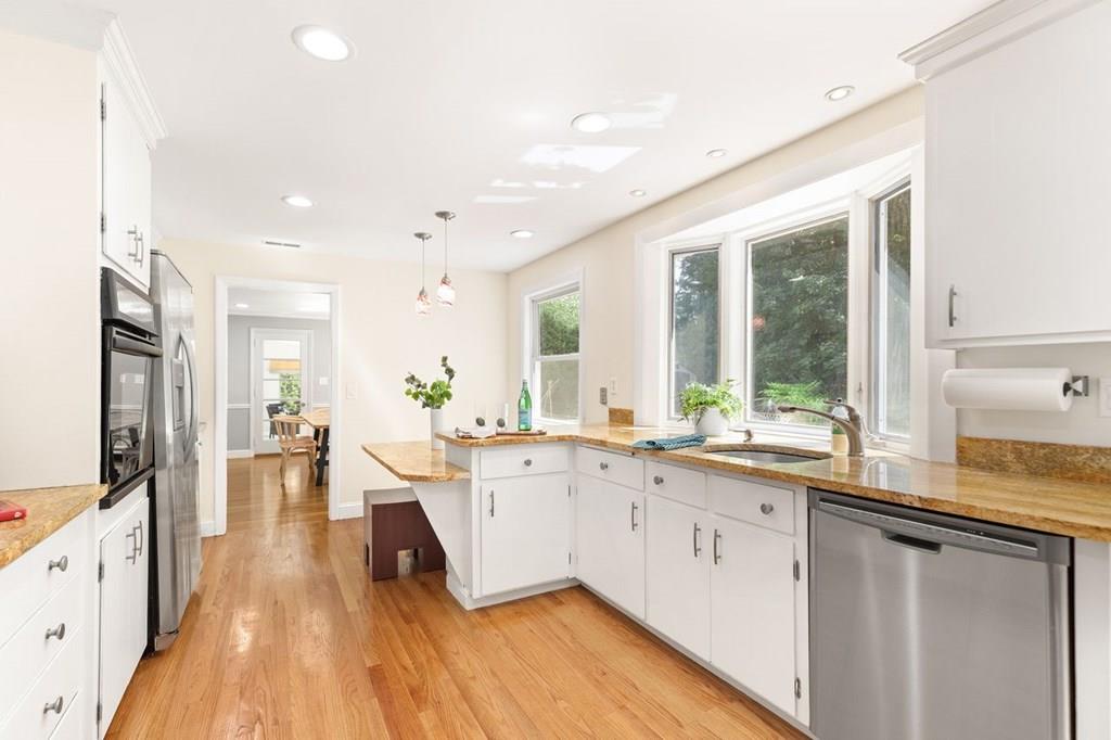 7 Lawrence Lane Lexington, MA 02421 - Photo 8 of 24 Gallery Image 8