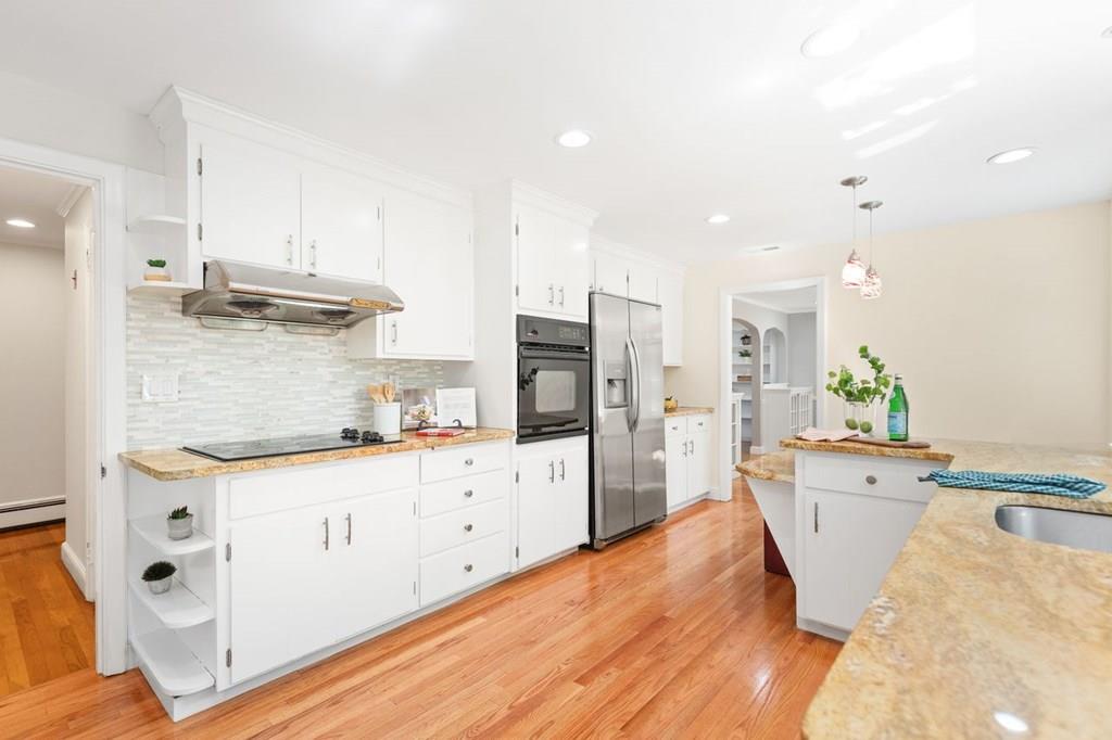 7 Lawrence Lane Lexington, MA 02421 - Photo 9 of 24 Gallery Image 9