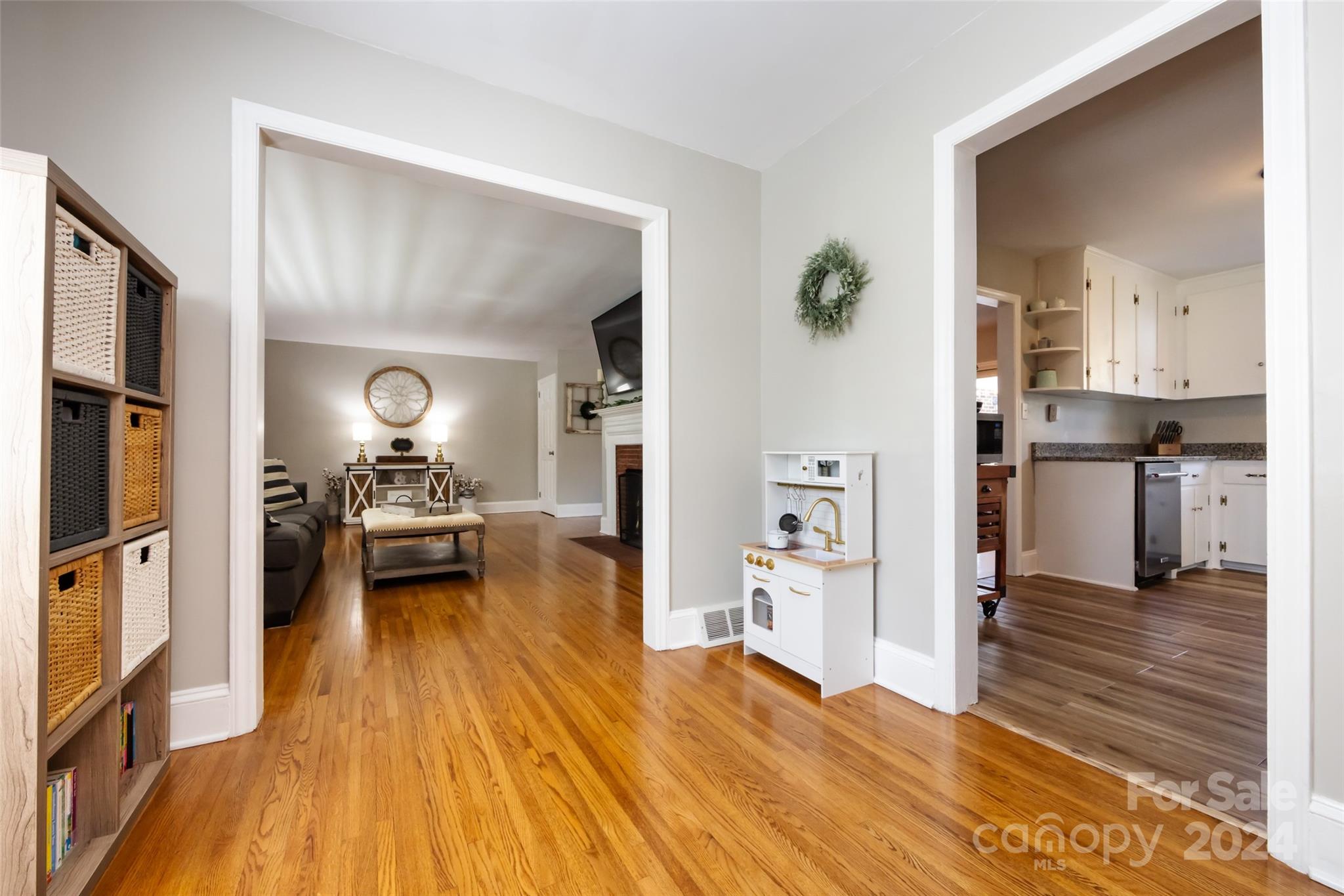 1233 Barkley Road Charlotte, NC 28209 - Photo 11 of 43 Gallery Image 11