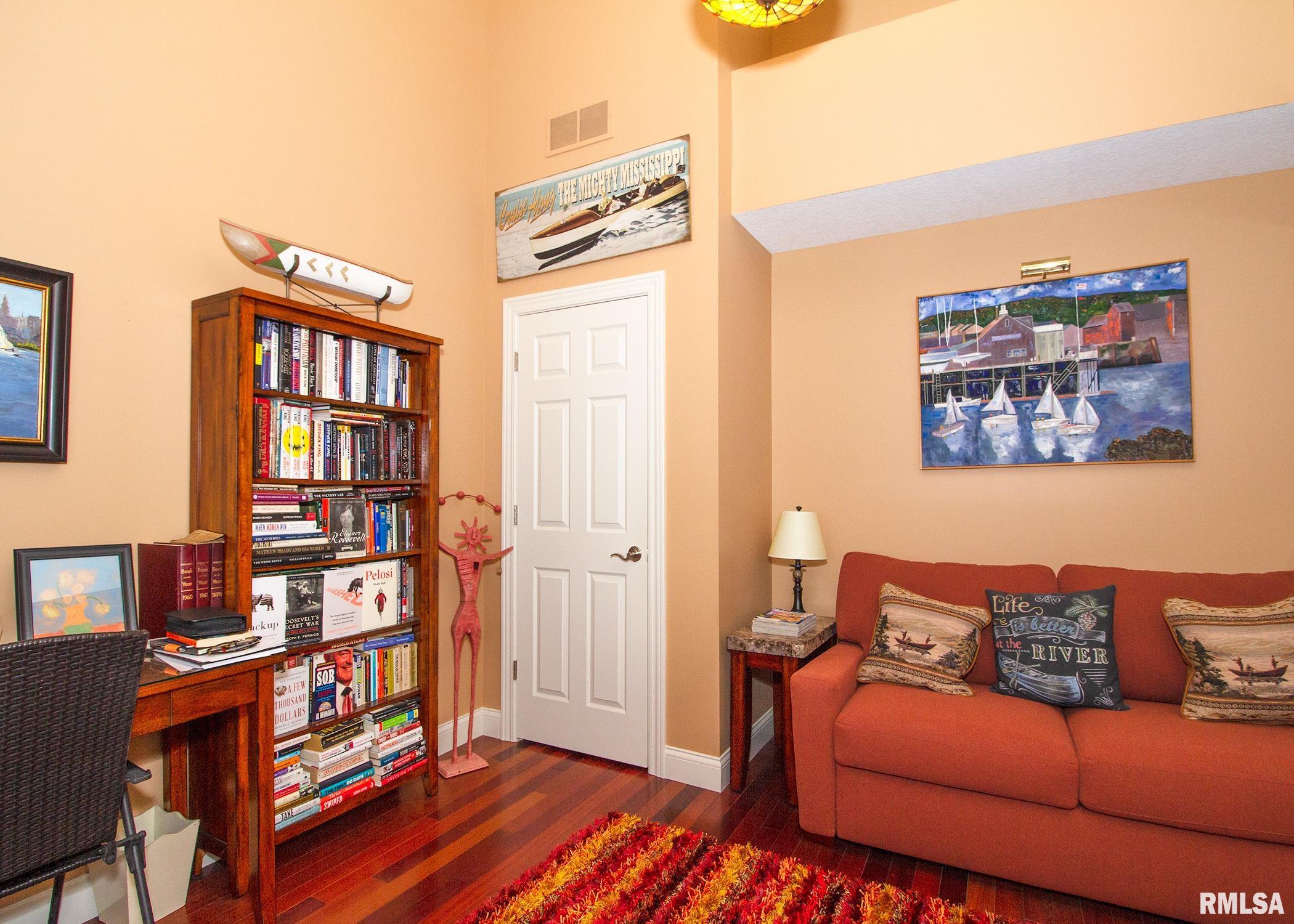 4036 River Drive, Unit 4D Moline, IL 61265 - Photo 13 of 25