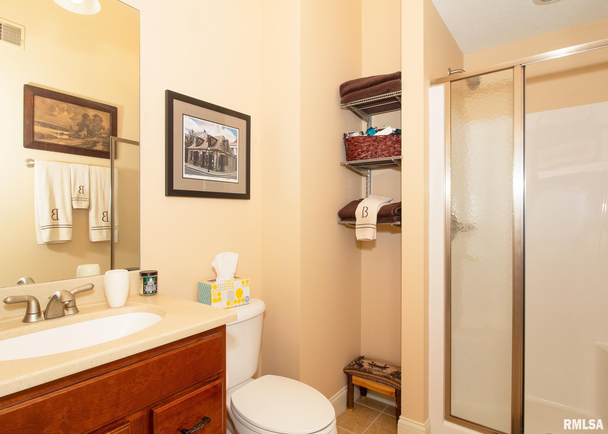 4036 River Drive, Unit 4D Moline, IL 61265 - Photo 20 of 25