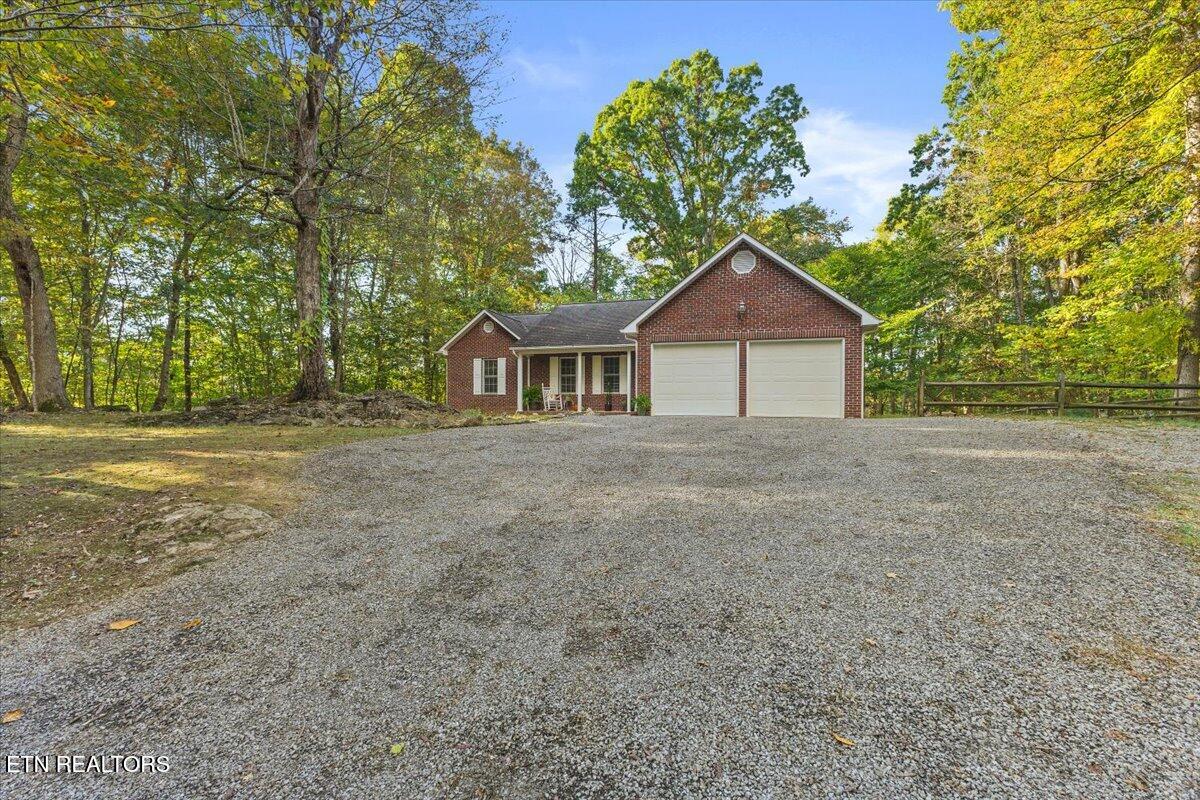 2127 David Miller Road Johnson City, TN 37604 - Photo 5 of 25 27-128A5997