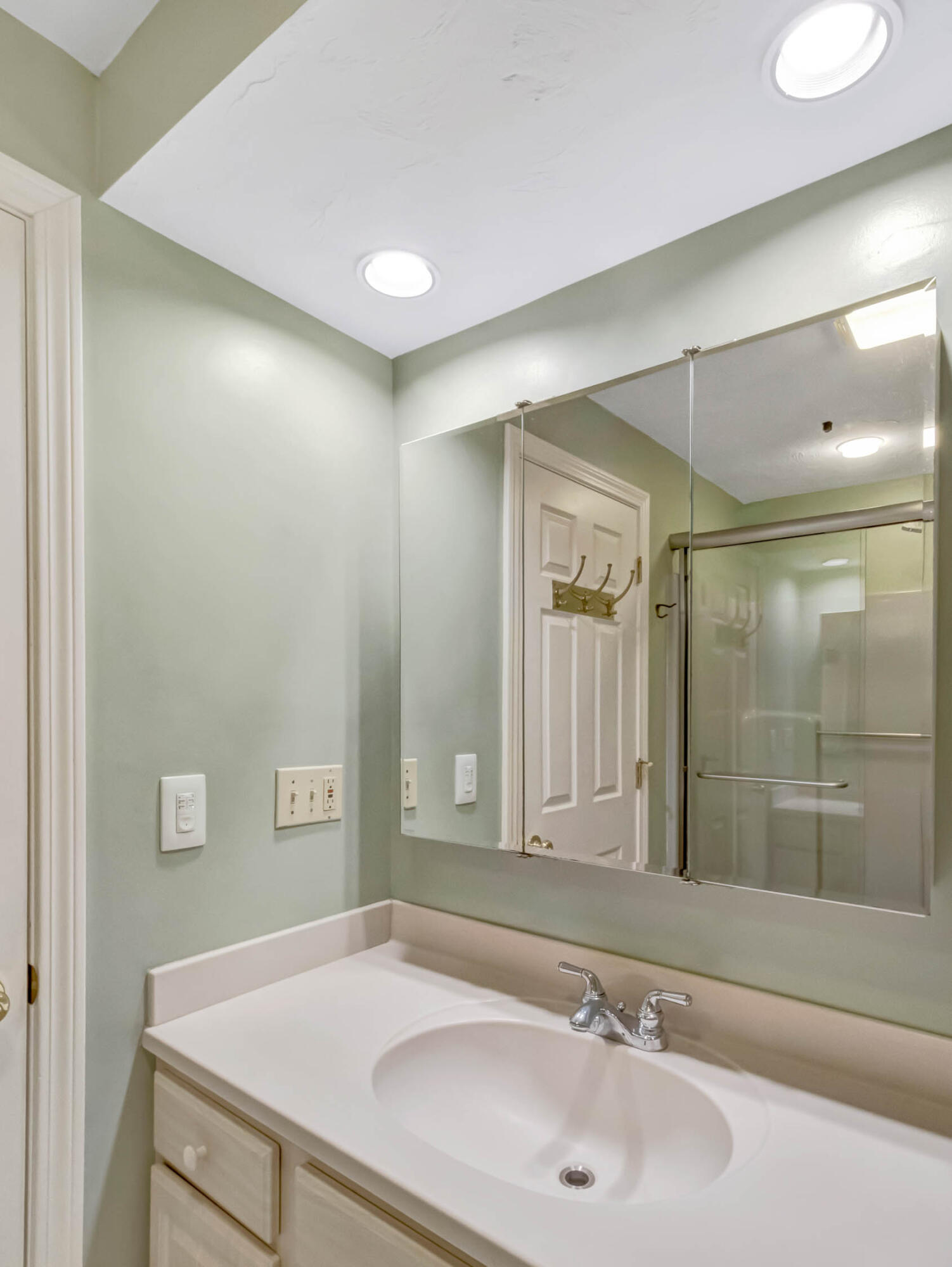 10 Kettle Lane Mashpee, MA 02649 - Photo 18 of 31 a bathroom with a sink and a mirror