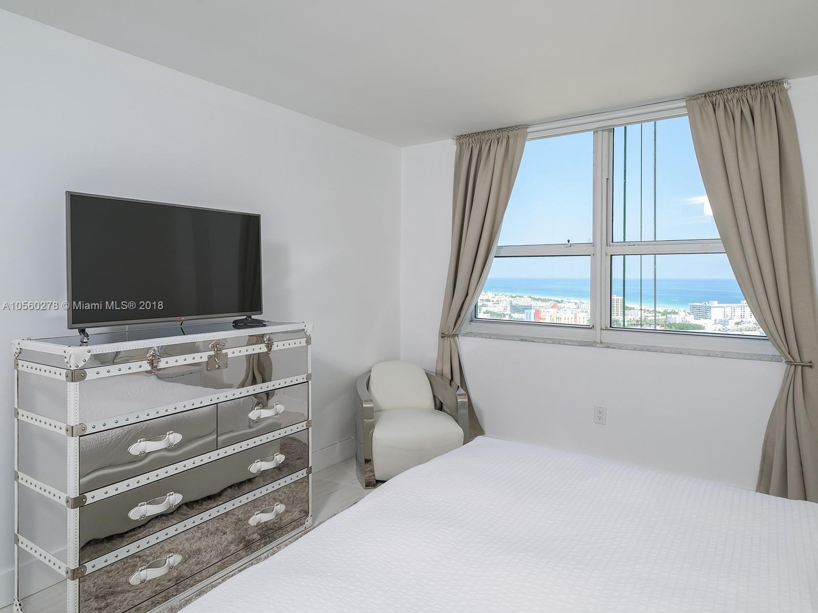 90 Alton Road, Unit 2709 Miami Beach, FL 33139 - Photo 19 of 24 Gallery Image 19