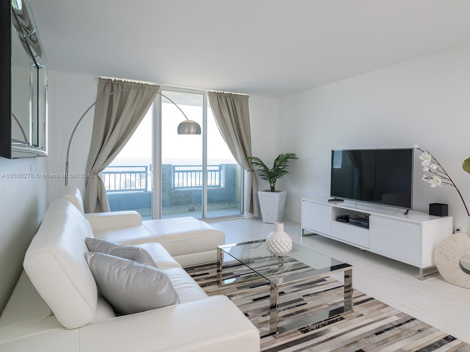 90 Alton Road, Unit 2709 Miami Beach, FL 33139 - Photo 4 of 24 Gallery Image 4