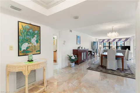 $1,395,000 | 4451 Gulf Shore Boulevard North, Unit 505, Naples, FL 34103