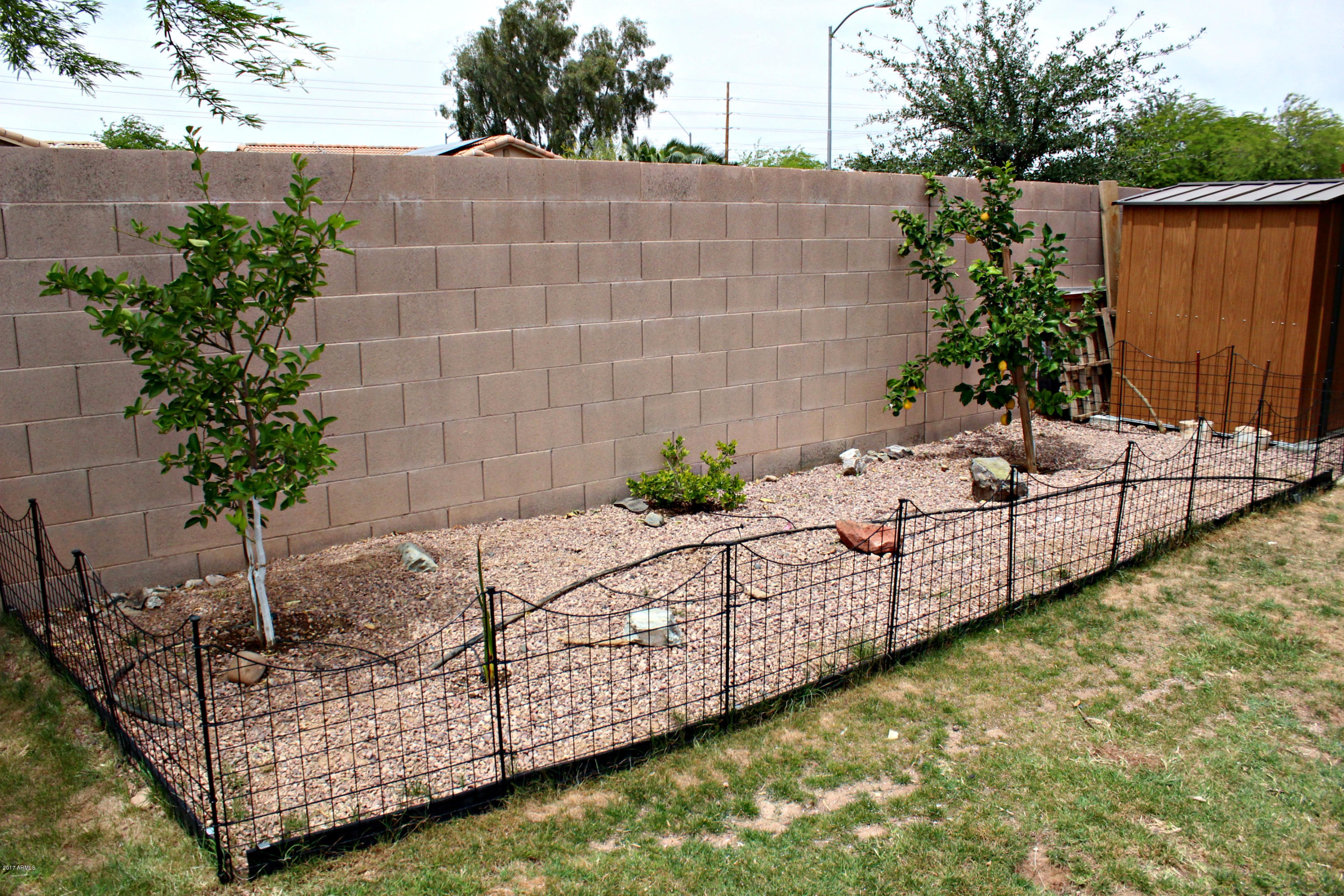 16249 West Hearn Road Surprise, AZ 85379 - Photo 7 of 42 7