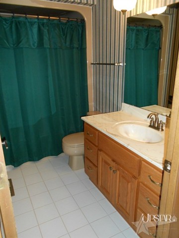 4535 Thompson Road Fort Wayne, IN 46816 - Photo 15 of 30