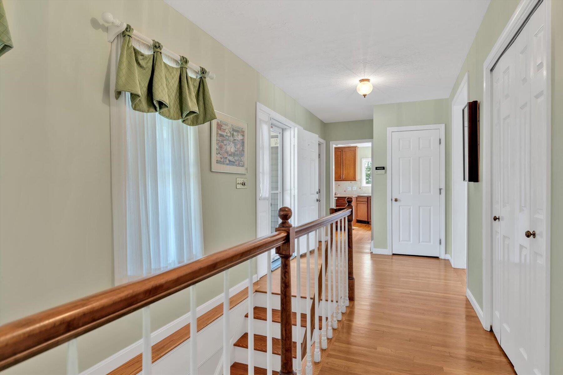 18 Gray Rocks West Road North Falmouth, MA 02556 - Photo 42 of 58 Hallway A
