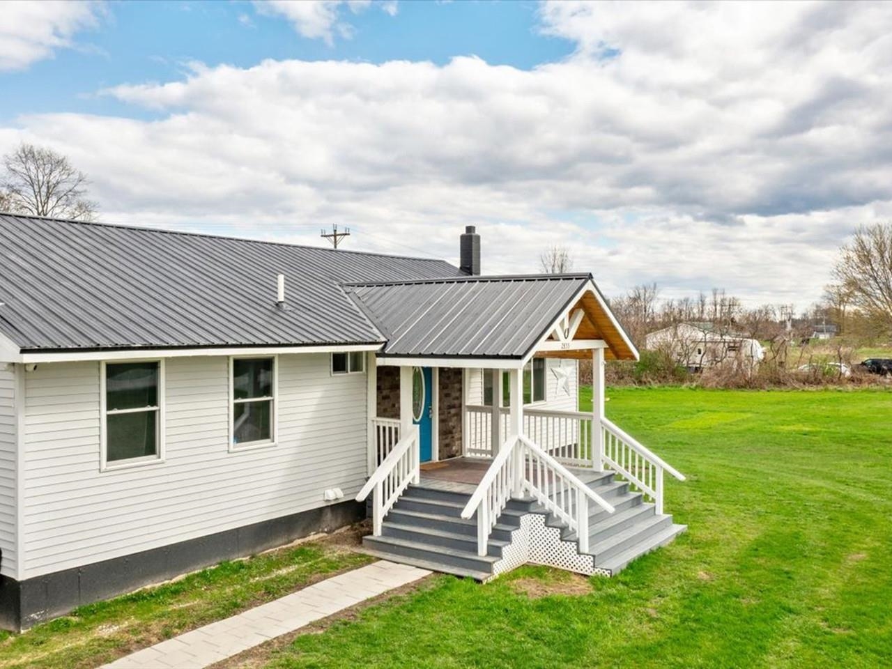 2855 Highway 2 Alburgh, VT 05440 - Photo 6 of 60
