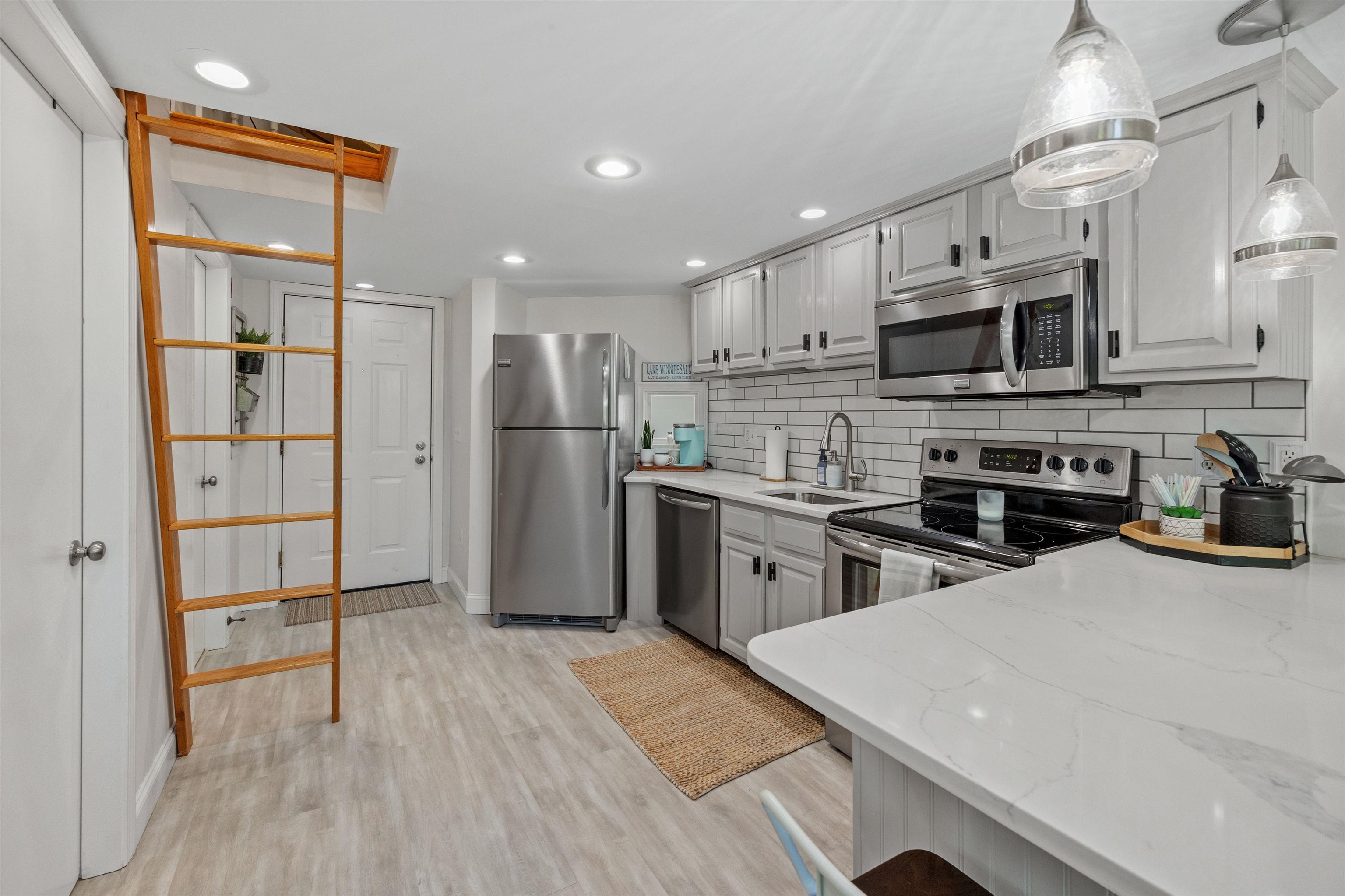 115 Weirs Road, Unit 304 Gilford, NH 03249 - Photo 4 of 40