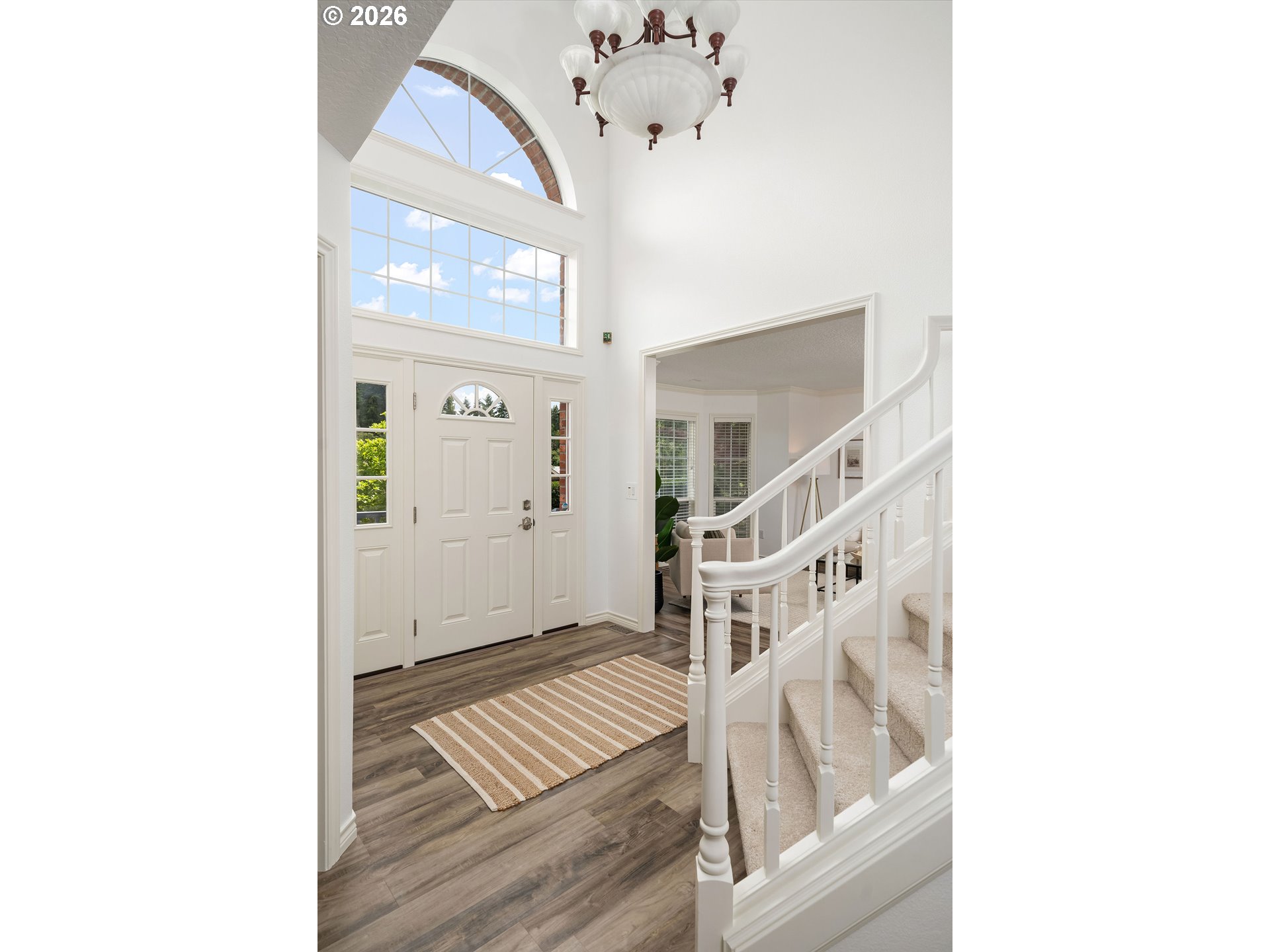 6475 Southwest Arranmore Court Portland, OR 97223 - Photo 4 of 48 Entrance/Foyer