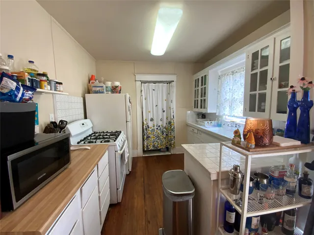 $2,050 | 912 West Melwood Street, Houston, TX 77009