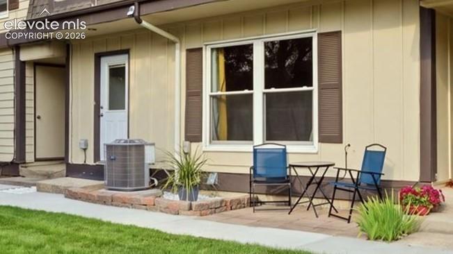 329 Raspberry Lane Monument, CO 80132 - Photo 3 of 25
