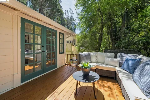 $899,000 | 6400 Pinehaven Road, Oakland, CA 94611