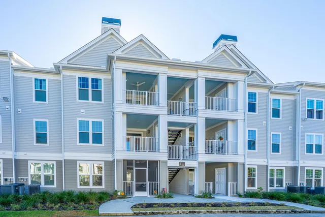 $325,000 | 130 River Landing Drive, Unit 3113, Charleston, SC 29492