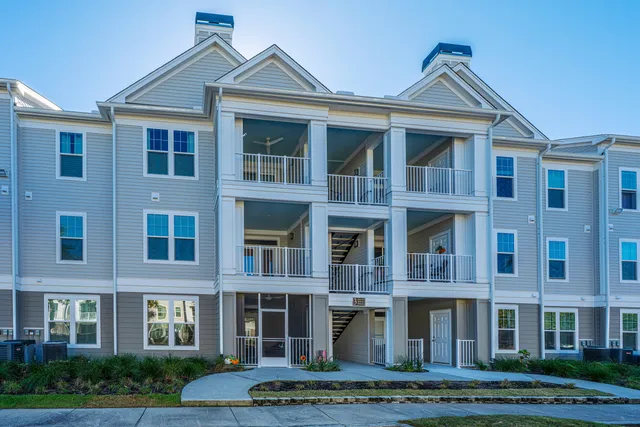 $325,000 | 130 River Landing Drive, Unit 3113, Charleston, SC 29492