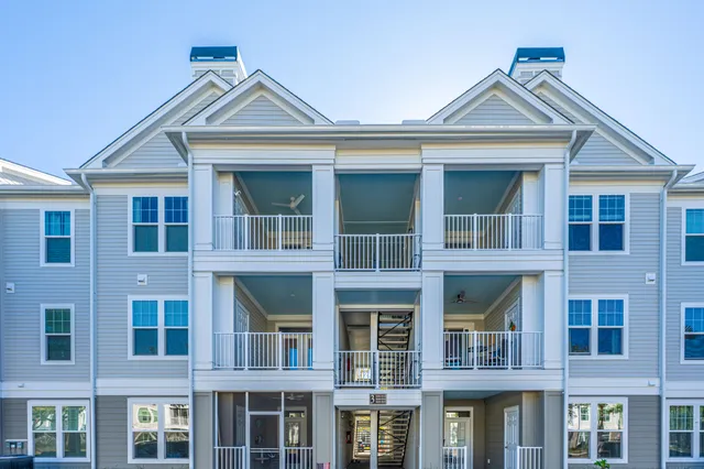 $325,000 | 130 River Landing Drive, Unit 3113, Charleston, SC 29492