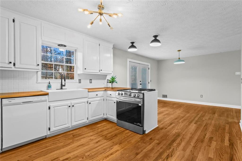 1925 Commonwealth Court Cumming, GA 30041 - Photo 12 of 35