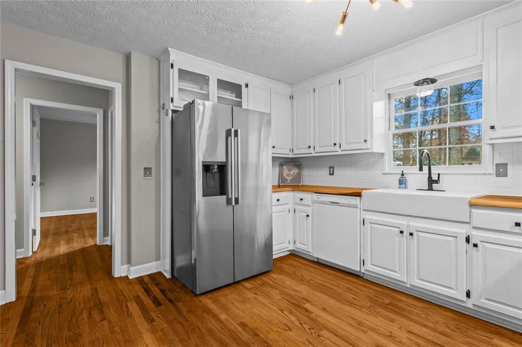 1925 Commonwealth Court Cumming, GA 30041 - Photo 13 of 35