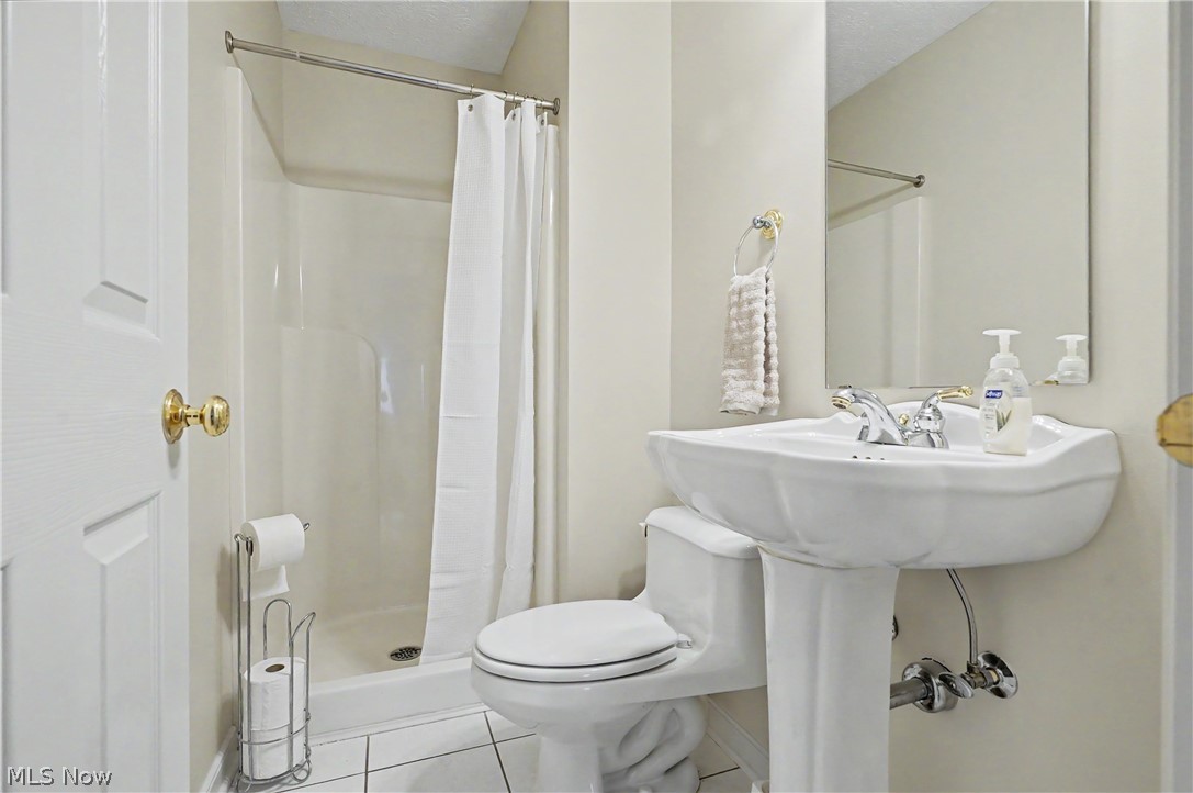 478 Kings Court Akron, OH 44321 - Photo 16 of 40