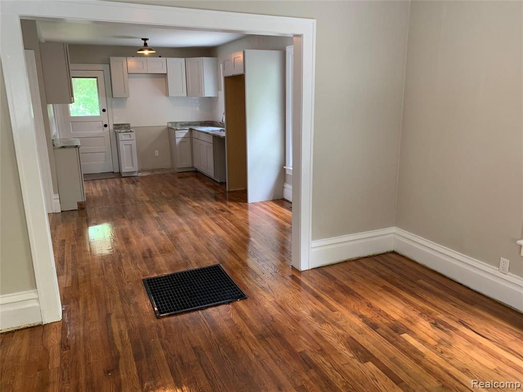 109 Cook Street Romeo, MI 48065 - Photo 6 of 29