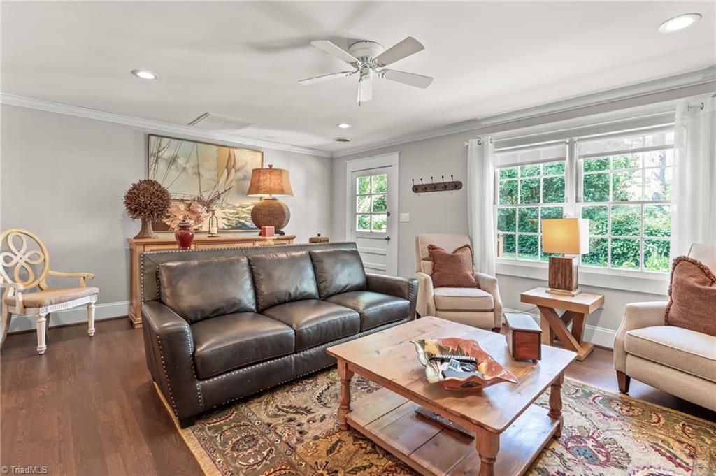 614 Colonial Drive High Point, NC 27262 - Photo 22 of 41 Gallery Image 22