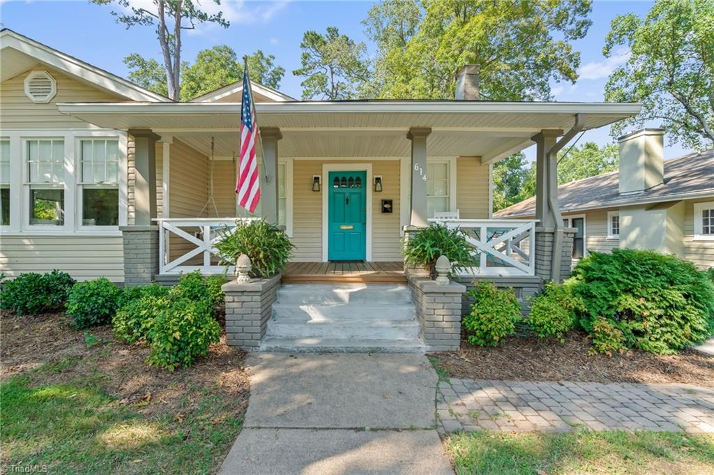 614 Colonial Drive High Point, NC 27262 - Photo 3 of 41 Gallery Image 3