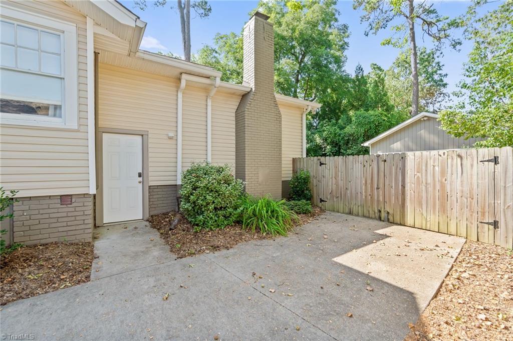 614 Colonial Drive High Point, NC 27262 - Photo 40 of 41 Gallery Image 40