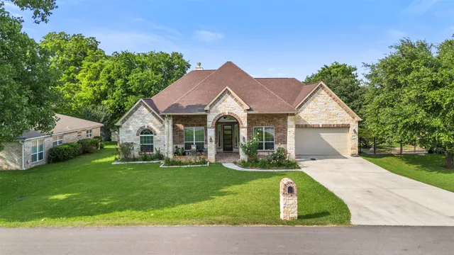 $449,000 | 13336 Lake Breeze Lane, Willis, TX 77318