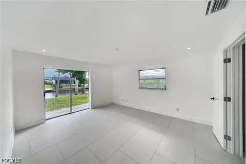 $500,000 | 2031 Southeast 25th Lane, Cape Coral, FL 33904