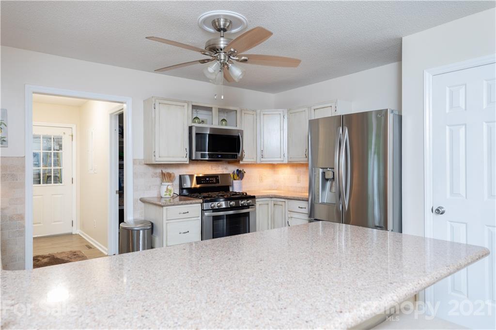 487 Plantation Road Rock Hill, SC 29732 - Photo 12 of 34 Gallery Image 12
