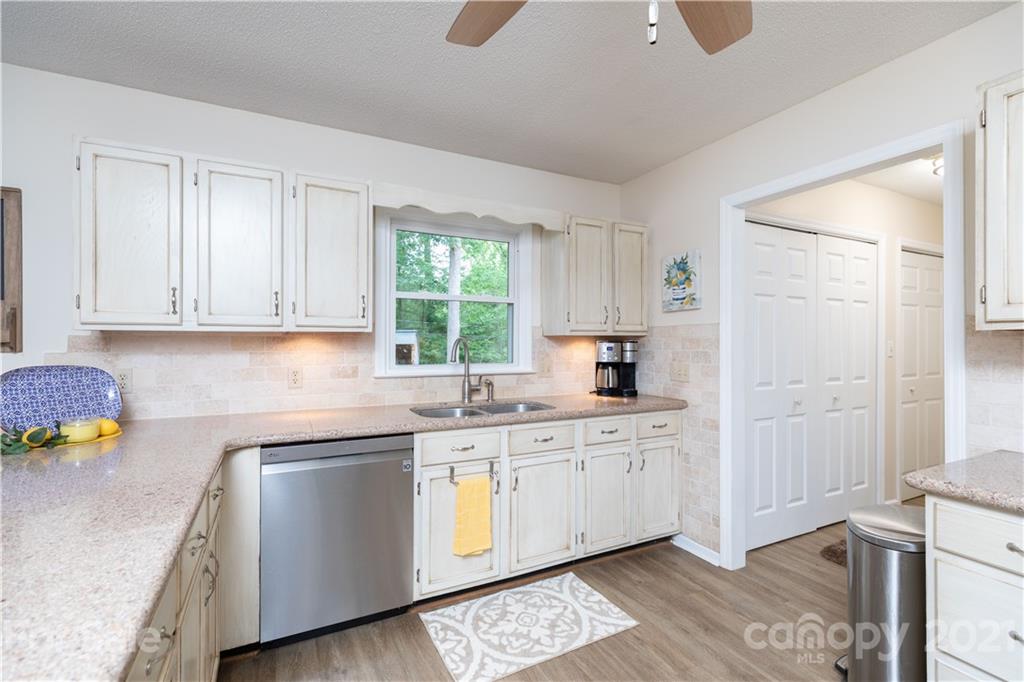 487 Plantation Road Rock Hill, SC 29732 - Photo 14 of 34 Gallery Image 14